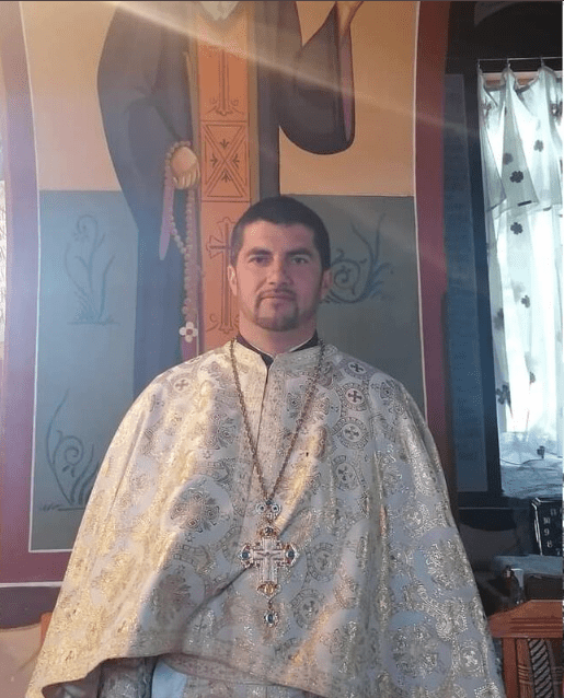 Preot din Gorj, strânge fonduri  pentru organizarea hramului&nbsp;bisericii