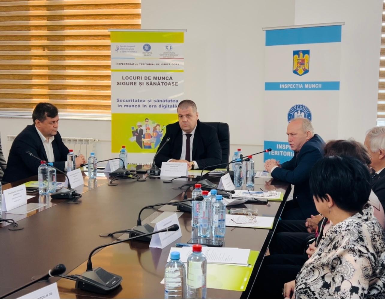 Simpozionul „Locuri de muncă sigure și sănătoase în era digitală” organizat la Târgu-Jiu