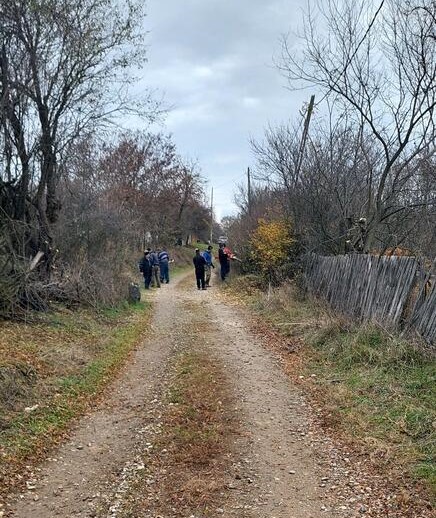Primarul comunei Căpreni începe mandatul cu o acțiune amplă de&nbsp;curățenie