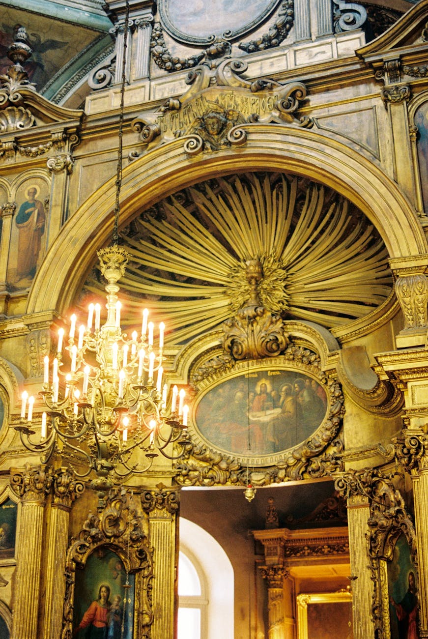 Sfântul Andrei – câți oameni au fost la Peștera Sfântului Apostol&nbsp;Andrei