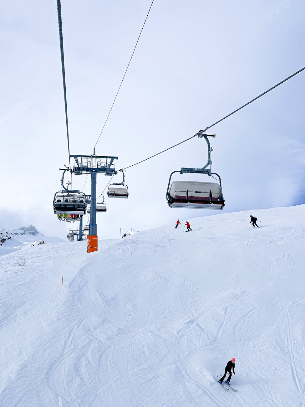 Sezonul de schi și săniuș s-a deschis oficial la Rânca! Zăpadă din plin și pârtie&nbsp;pregătită