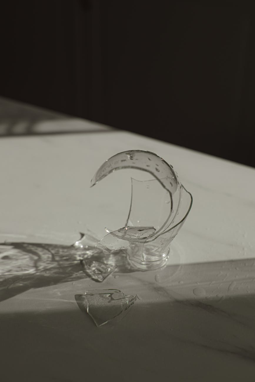 Incident violent pe terasa unui local din Turceni: bărbat atacat cu o&nbsp;bâtă