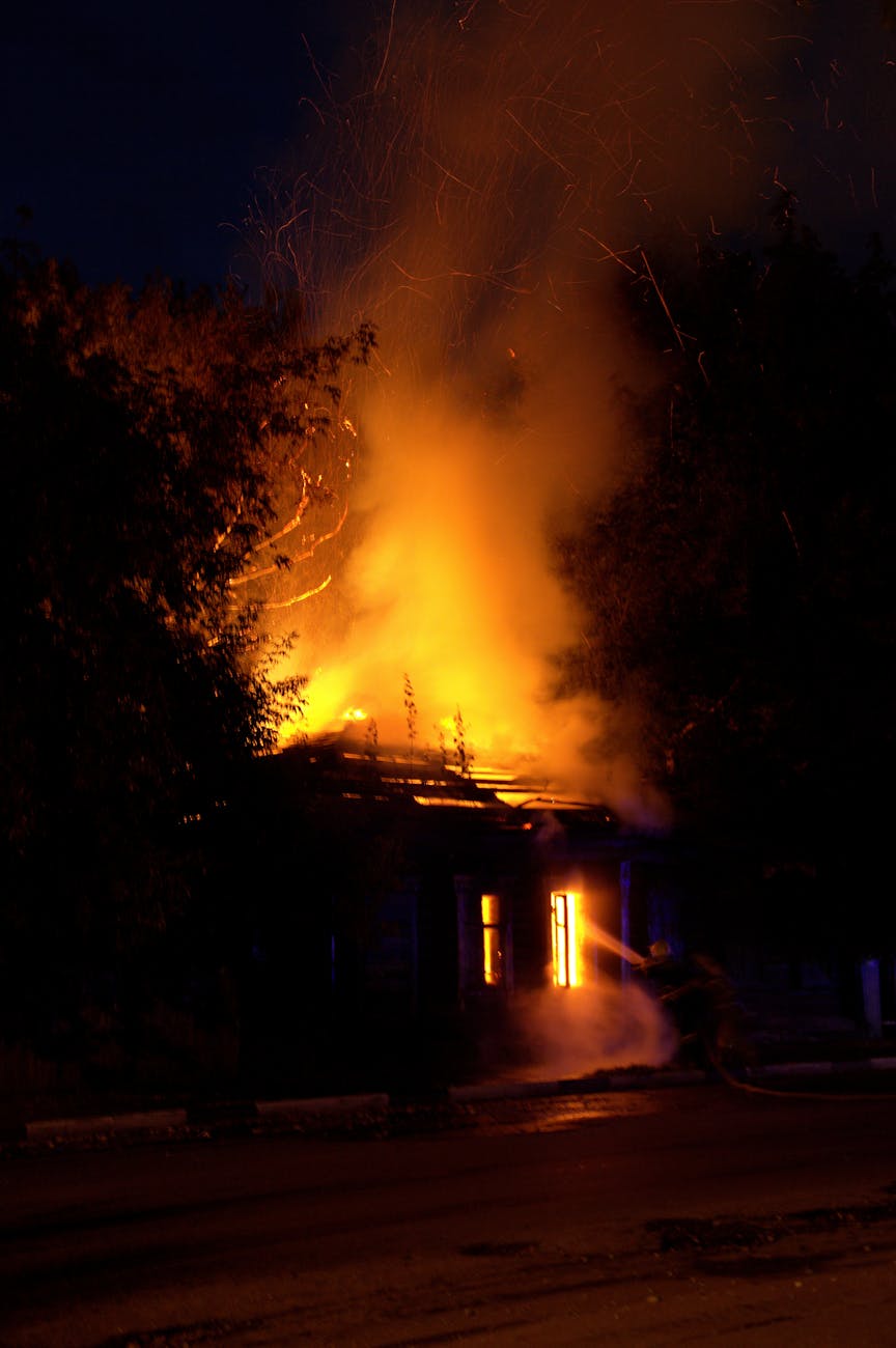 Incendiu  la o casă din&nbsp;Peștișani