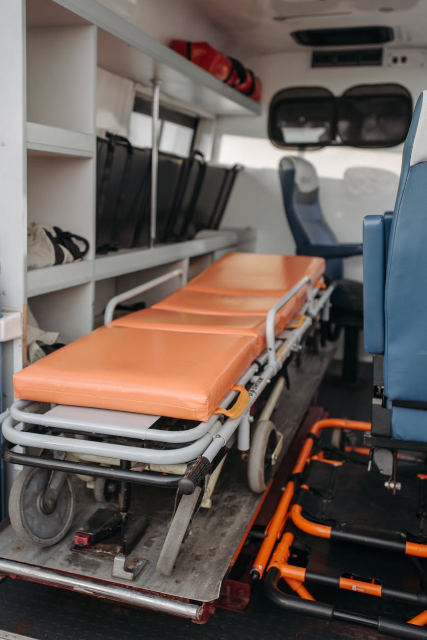 Amendă pentru doi medici de la Spitalul din Târgu Jiu în urma decesului unui adolescent cu peritonită