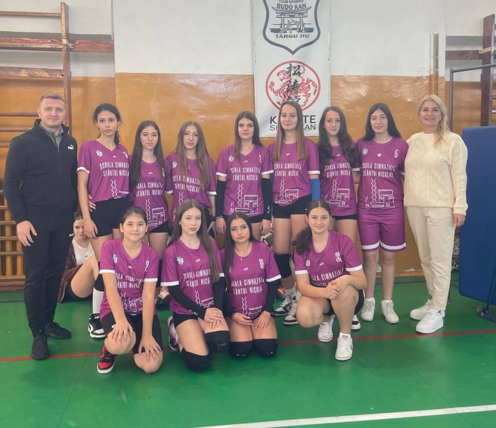 Echipele de volei ale Școlii Gimnaziale „Sfântul Nicolae” din Târgu Jiu, campioane la faza&nbsp;județeană!