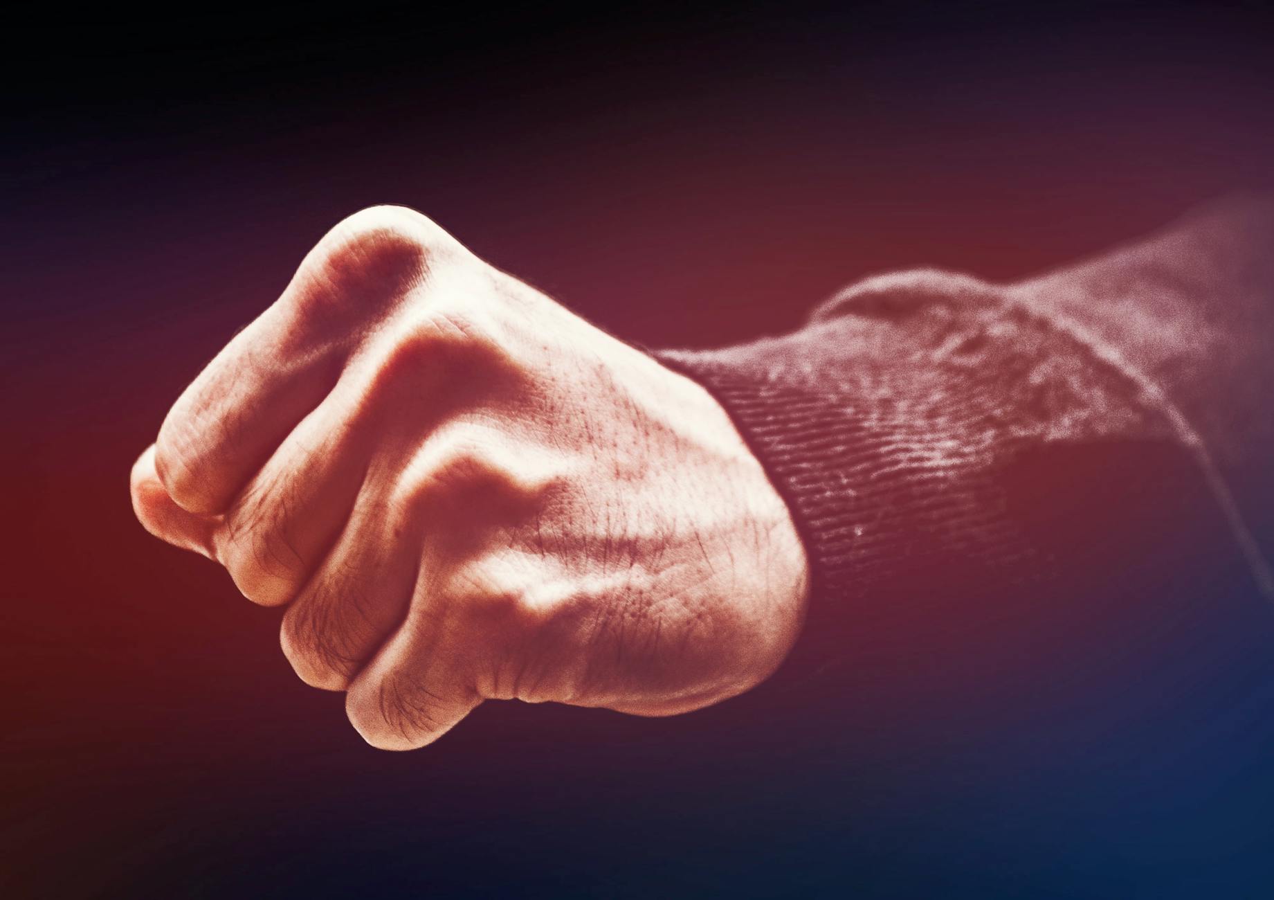 Bărbat cercetat pentru violență în familie și amenințare