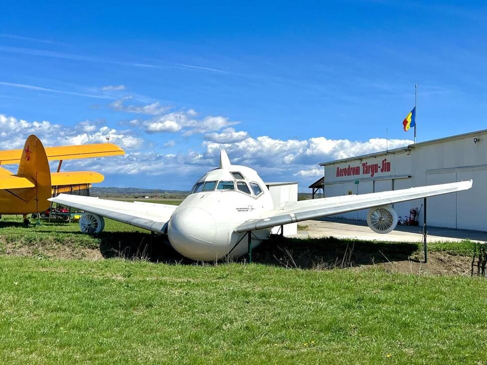 Aerodromul Barza oferă lecții de zbor gratuite pentru&nbsp;tineri