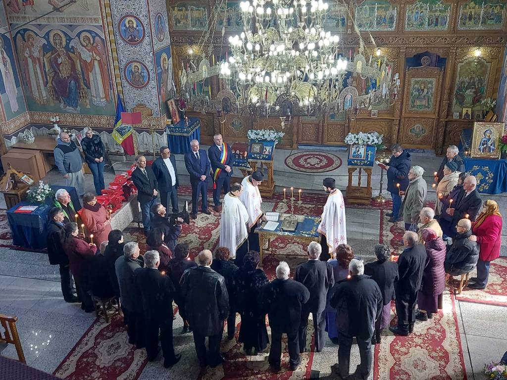 Nunta de Aur la Motru: 17 cupluri sărbătorite pentru 50 de ani de&nbsp;căsnicie