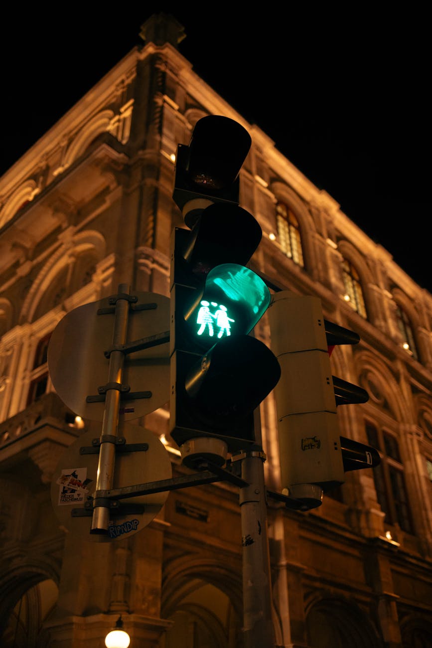 Modificări în traficul rutier din Târgu Jiu: revenire la sensul giratoriu în intersecția 9 Mai – 23&nbsp;August