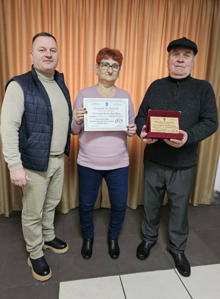 Felicitați pentru 25 de ani de casatorie