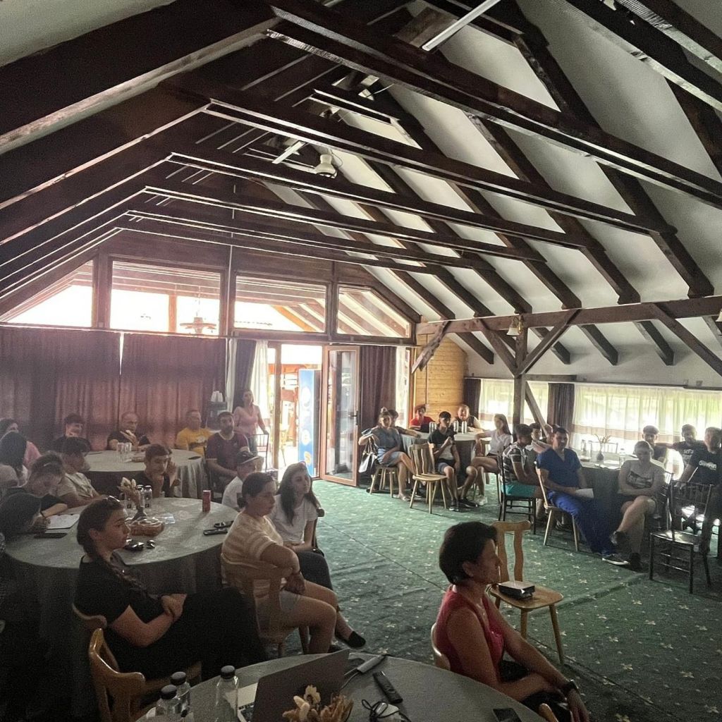 Proiectul YOUth Guide Rural s-a încheiat cu succes: tinerii din Gorj, pregătiți pentru meseria de ghid&nbsp;turistic