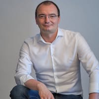 Liberalii din Târgu Jiu își aleg noua conducere după prezidențiale: Iulian Popescu ia în calcul o candidatură