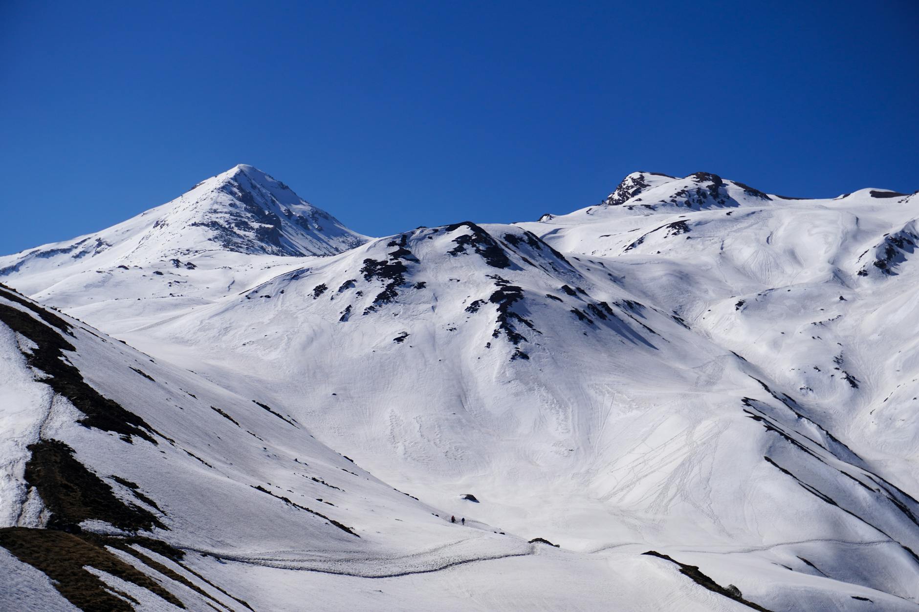 Drumarii au început deszăpezirea pe Transalpina, între Rânca și Obârșia Lotrului
