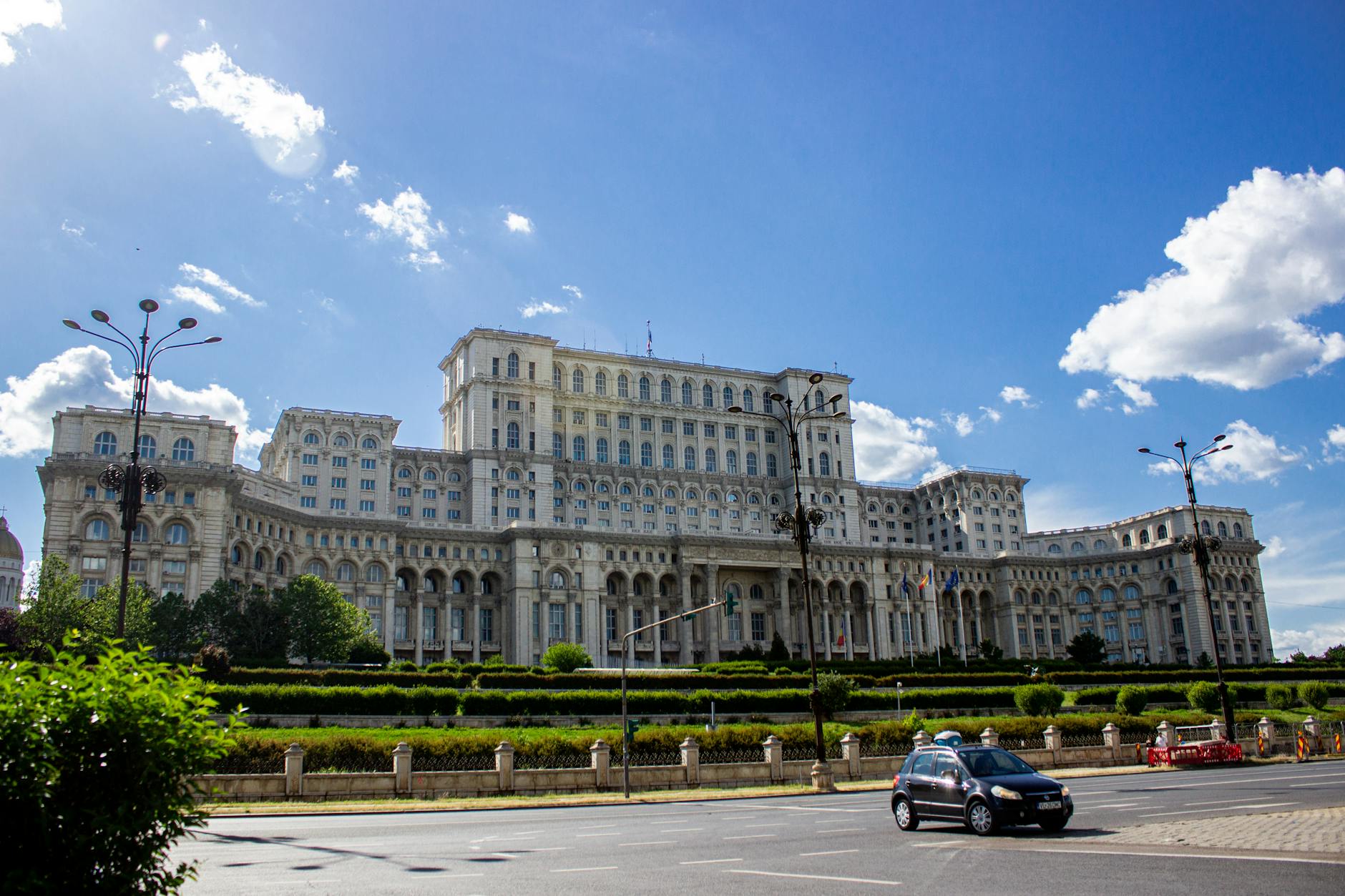 Lovitură pentru Partidul Oamenilor Tineri: grupul parlamentar POT din Senat s-a desființat
