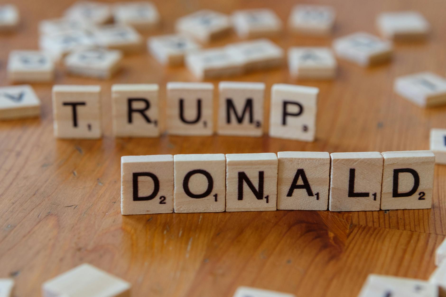 TRUMP ȘI MUSK, RUPTURĂ EXPLOZIVĂ ÎN PUBLIC: „A ÎNNEBUNIT” vs. „FĂRĂ MINE, PIERDEA ALEGERILE!”