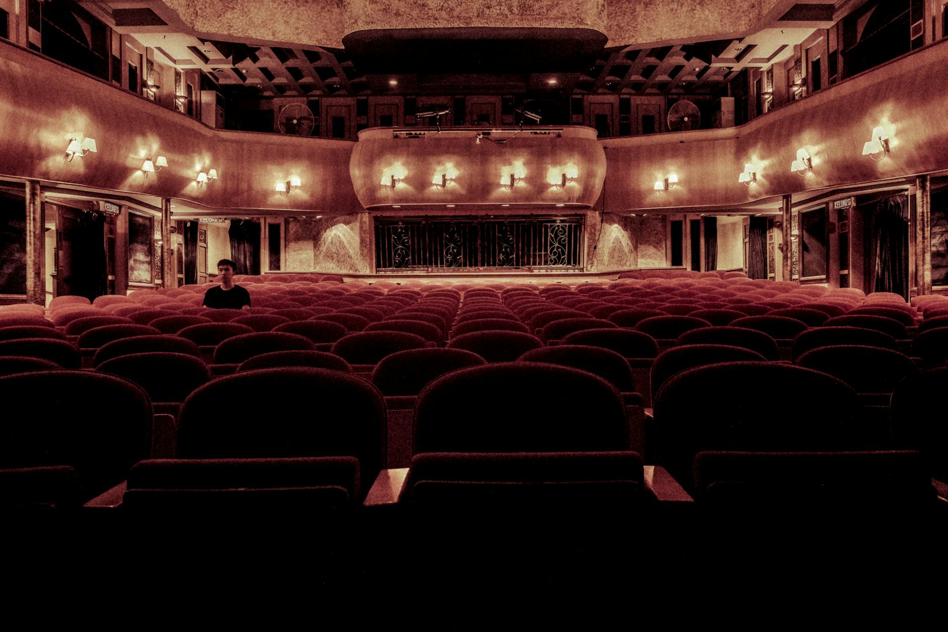 Educaţia Teatrală devine disciplină obligatorie în liceu, din clasa a XI-a, indiferent de profil