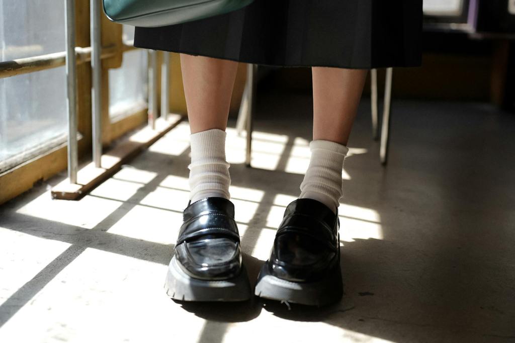 Băiat de 13 ani agresat pe o stradă din Târgu Jiu de un grup de&nbsp;tineri