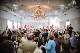 Revelionul pensionarilor adună sute de seniori la&nbsp;Tismana