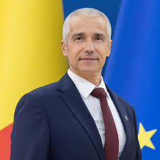 Mai mult de jumătate din teza de doctorat a ministrului Justiţiei, Radu Marinescu, este acuzată de plagiat