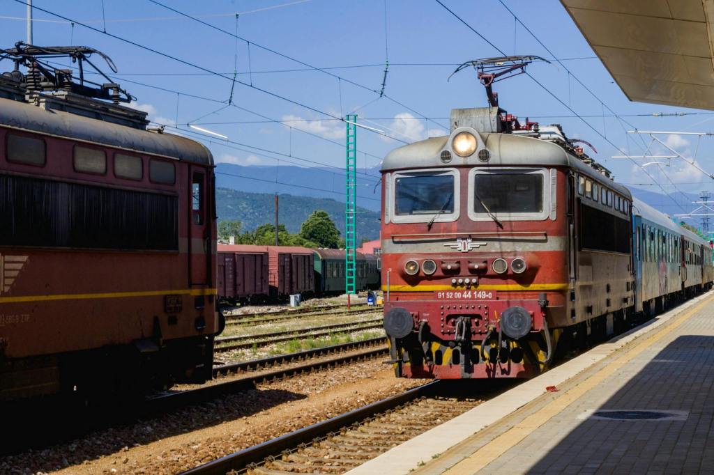 Trafic feroviar suspendat în Târgu Jiu: lucrări la pasajul Ana Ipătescu