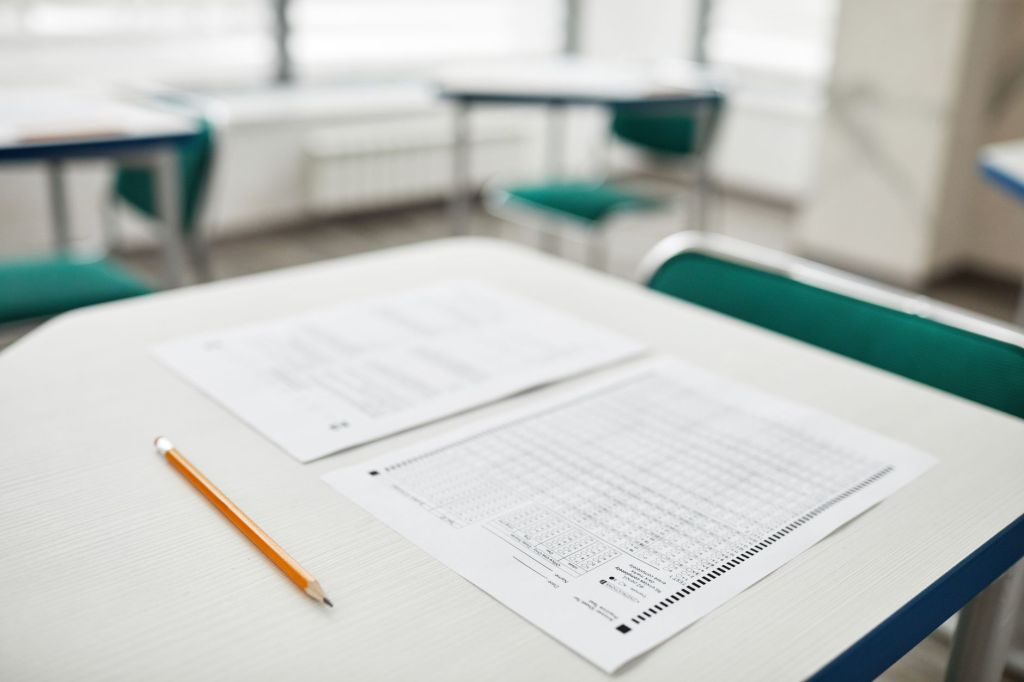 Bacalaureatul 2026 începe luni. Peste 130.000 de candidați sunt așteptați la examen